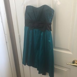 FINAL MARKDOWN JUNIOR strapless speechless dress 9